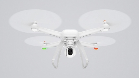 Xiaomi представила квадрокоптер Mi Drone в двух исполнениях