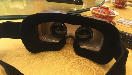 Шлем виртуальной реальности ZTE VR оценён в 
