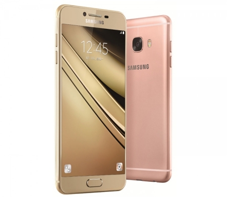 Фаблет Samsung Galaxy C7 выполнен в корпусе толщиной менее 7 мм