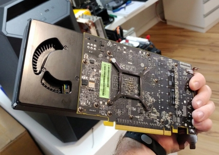 Radeon RX 480: новые «шпионские» фото и сведения о доступности