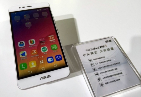 ASUS Zenfone Pegasus 3: смартфон в металлическом корпусе с 5,2