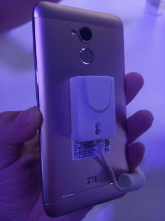 5-дюймовый смартфон ZTE Blade A2 со сканером отпечатков пальцев по цене менее 0
