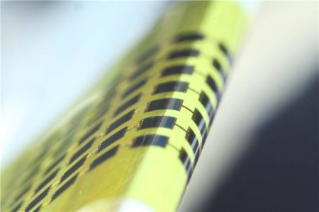 Новую ультратонкую солнечную батарею можно обернуть вокруг карандаша
