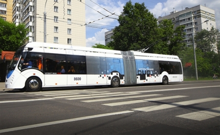 В Москве появился троллейбус с автономным ходом