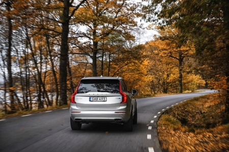 Кроссовер Volvo XC90 T8 в версии Polestar стал самым мощным автомобилем марки