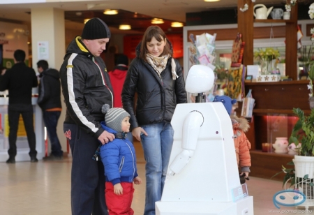 Резидент фонда «Сколково» поставляет за рубеж говорящих роботов