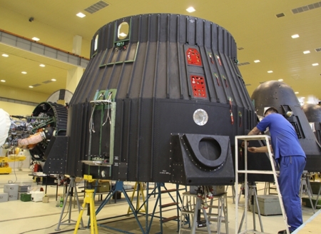 Центр Хруничева: пилотируемая лунная программа предусматривает двухпусковую схему