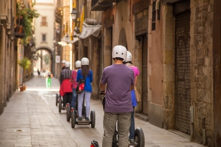 В Барселоне запретили ездить по набережной на сегвеях