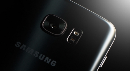 Samsung приписывают намерение выпустить смартфон Galaxy S7 Edge Plus