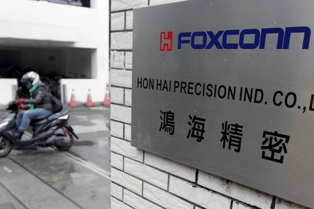 Foxconn хочет заработать на IPO кабельного бизнеса до   млрд