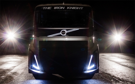 Тягач Volvo Iron Knight готовится побить мировой рекорд скорости