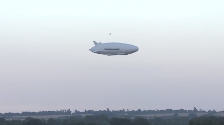 Видео дня: гигантский дирижабль Airlander 10 поднялся в небо