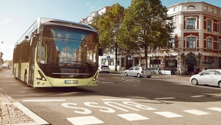 Автобусы Volvo смогут самостоятельно сигналить пешеходам и велосипедистам