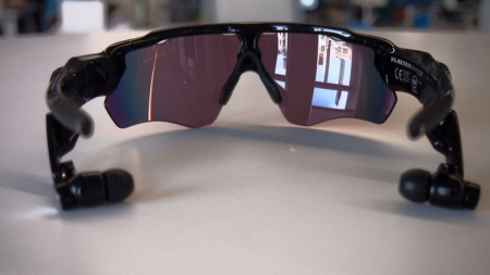 Radar Pace: солнцезащитные смарт-очки с голосовым тренером для спортсменов