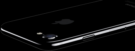 Видео дня: первая ТВ-реклама Apple iPhone 7 напоминает тизер фильма ужасов