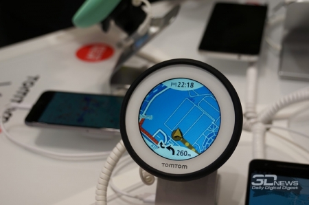 IFA 2016: Необычный GPS-навигатор TomTom VIO для скутеров