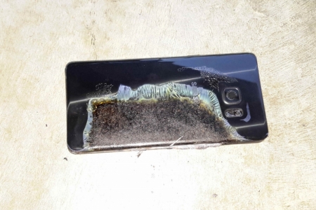 Samsung Galaxy Note 7 взорвался в руках шестилетнего ребёнка