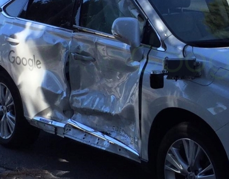 Робомобиль Google попал в свою самую серьёзную аварию