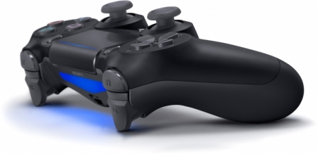 Детали об аксессуарах для PS4: подставка, наушники, новая камера и контроллер