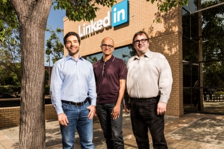 Salesforce хочет сорвать сделку между Microsoft и LinkedIn