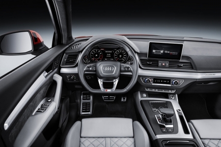 Кроссовер Audi Q5 второго поколения стал легче и мощнее