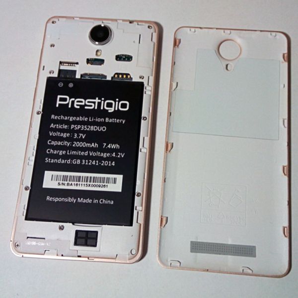 Смартфон Prestigio Wize PX3: компактность и высокая производительность