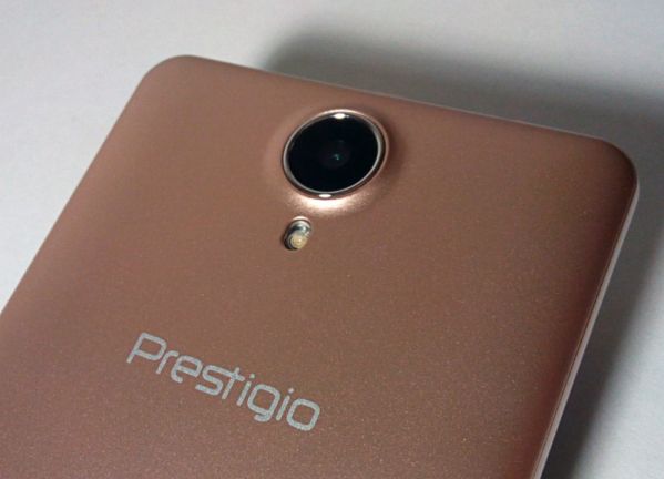 Смартфон Prestigio Wize PX3: компактность и высокая производительность