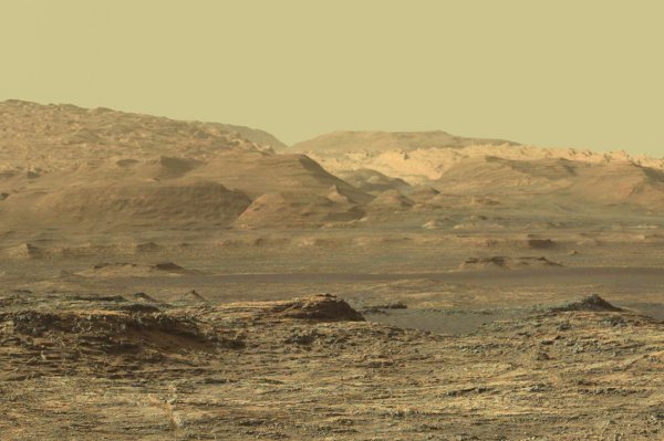 Ученые считают кратер Гейла доказательством ранней жизни на Марсе