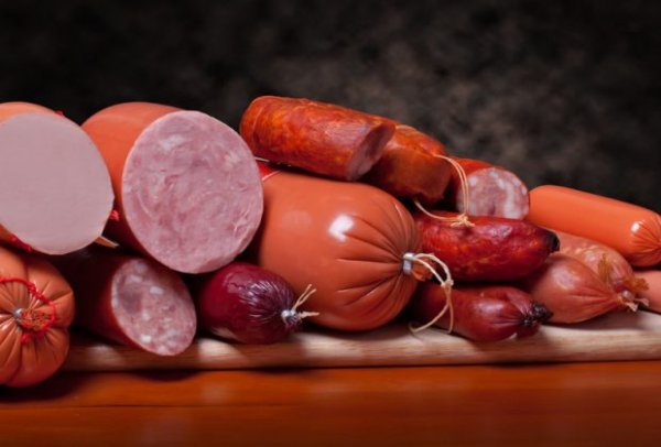 Ученые: Красное и обработанное мясо вызывает рак