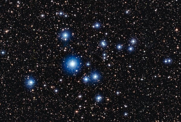В зарождающейся звезде обнаружены важные для жизни соединения