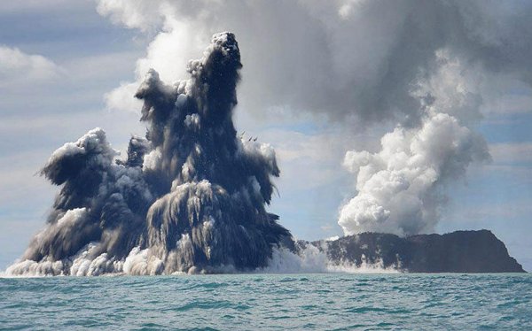Уменьшение уровня океана при оледенении приводит к активации подводных вулканов