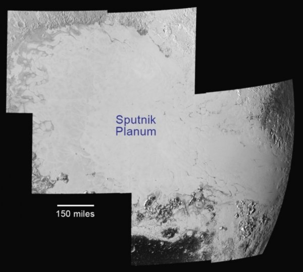 Уфологи: На Плутоне обнаружена база НЛО