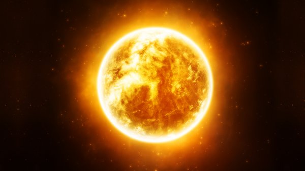 Ученые заметили огромный НЛО возле Солнца до его затмения