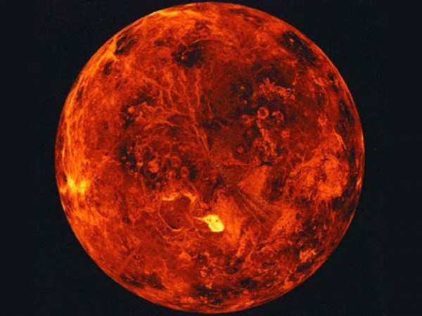 Ученые изучили аномалии темной стороны Венеры: Что 