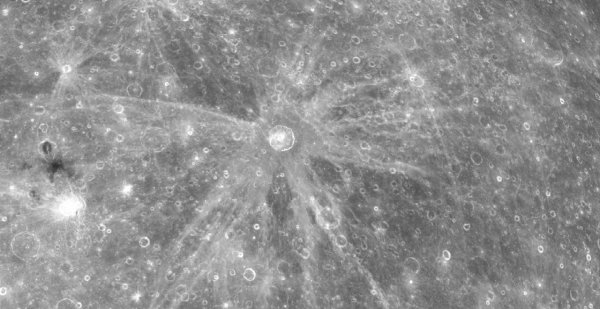 Уфологи обнаружили в лунном кратере Тихо загадочный НЛО: Треугольные строения и пульсирующий свет привлек внимание исследователей