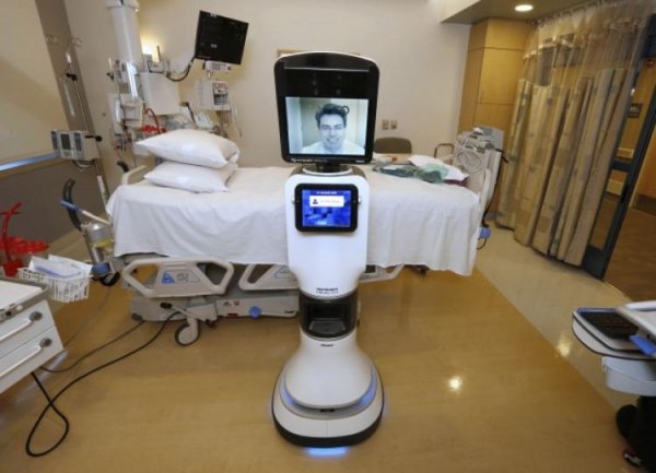 Ученые рассказали о малоэффективности роботов в медицине