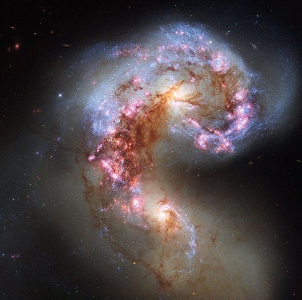 Найдена самая древняя во Вселенной спиральная галактика: Космическому пространству 11 млрд. лет
