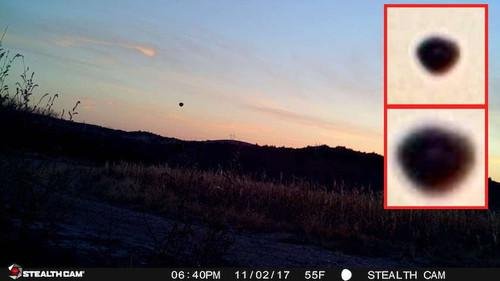В Небраске камера наблюдения зафиксировала появление нескольких НЛО